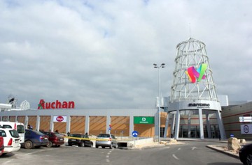 Accident rutier în parcarea de la Maritimo: două persoane au ajuns la spital